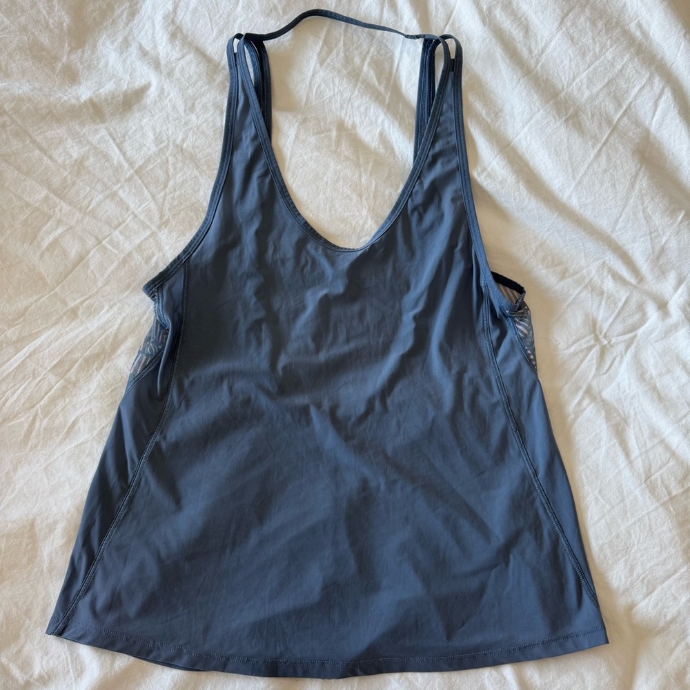 Lululemon Women’s Gray and Pink Printed Flowy Cami Tank Top, size 4